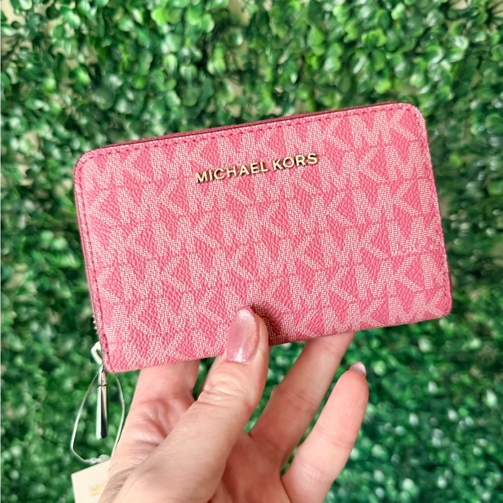Michael Kors Retail Jet Set Small Pink Rosewood Signature Zip Around Card Wallet